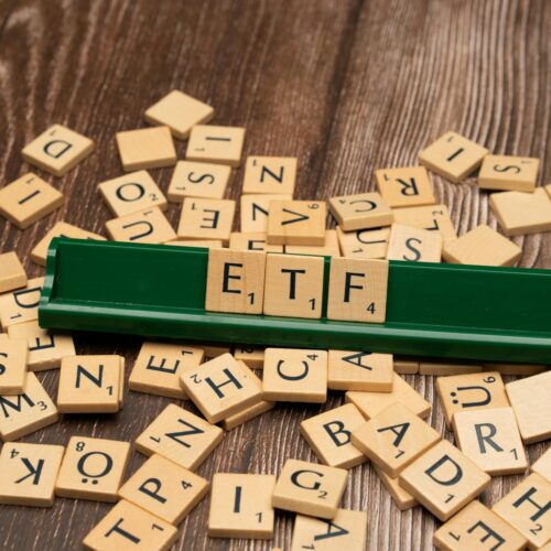 comparing etfs and index funds