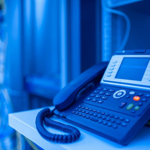 differences between voip and traditional phone systems